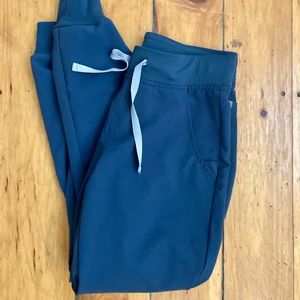 FIGS XS Dark Harbor Zamora, Regular length.